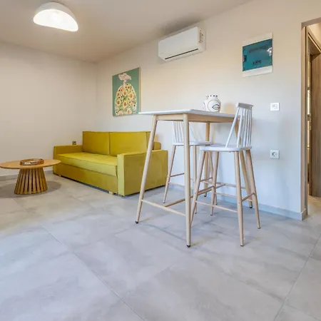 Azure Sofia - Grounded * Kos Town