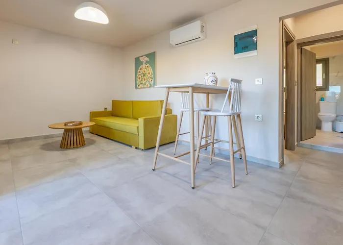 Azure Sofia - Grounded * Kos Town