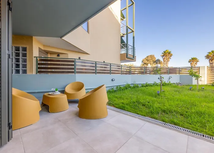 Azure Sofia - Grounded İstanköy